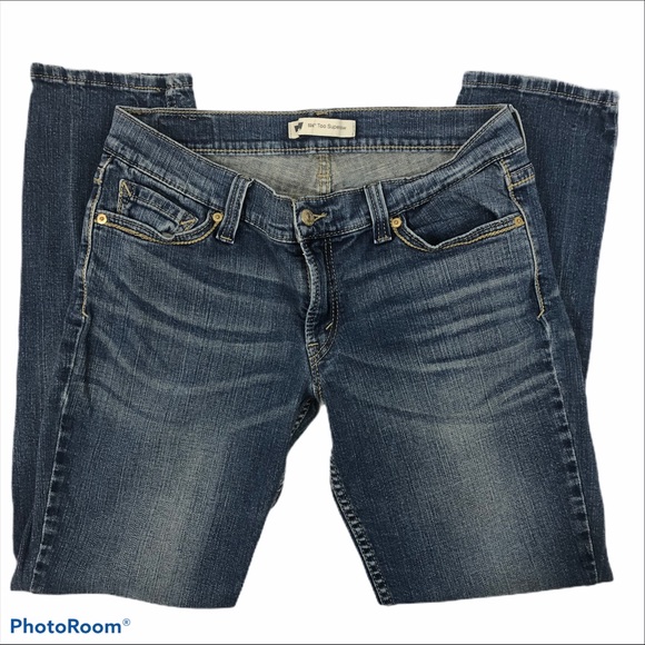 levis medium size